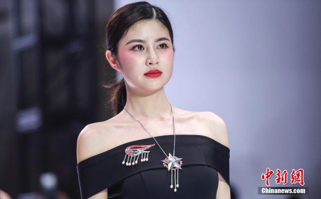 Shandong, sfilata di moda degli studenti universitari 