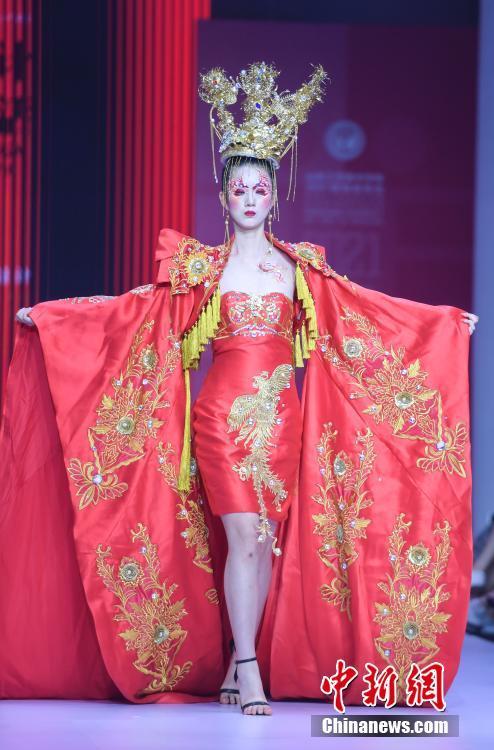 Shandong, sfilata di moda degli studenti universitari 