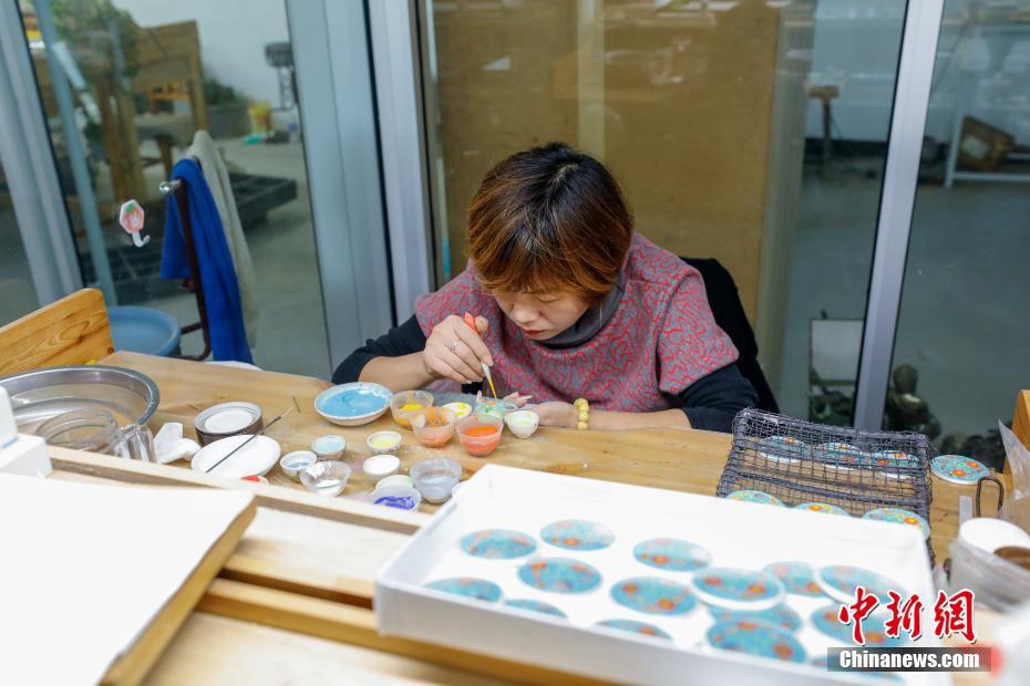Stone per curling in giada Hetian e cloisonné