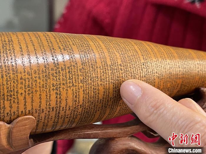 Gansu: affreschi di Dunhuang intagliati sulle cucurbite