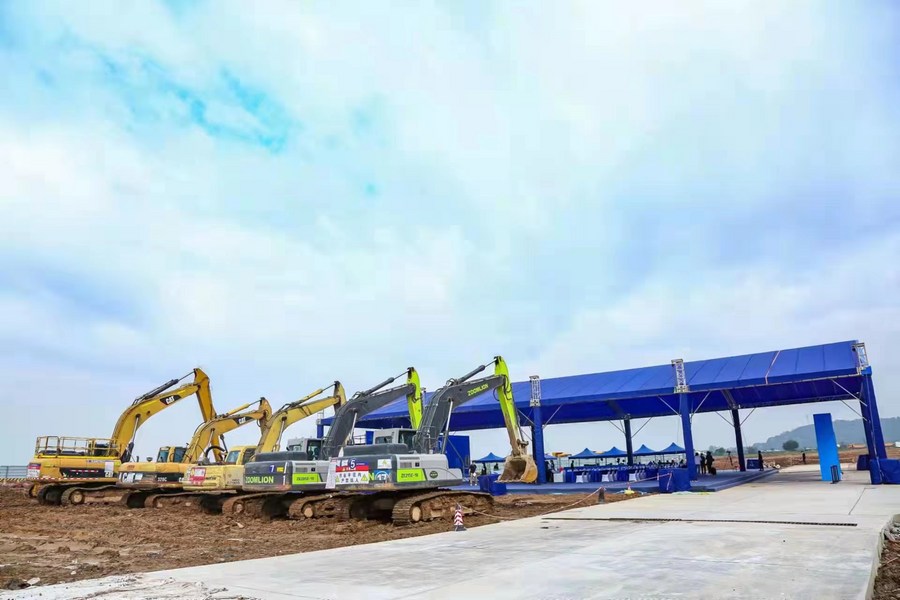 Cantiere edile del Fuling Industrial Food Park a Guangzhou, capoluogo della provincia del Guangdong, Cina meridionale. (30 marzo 2022 - Xinhua)
