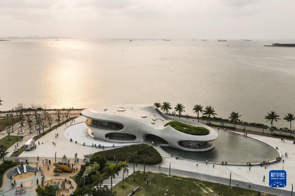 Biblioteca Yundong di Haikou, dove la bellezza incontra il profumo dei libri
