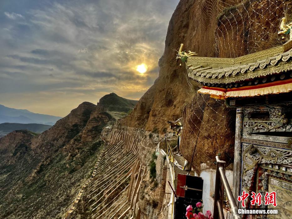 Il maestoso Tempio di Xiaqiong