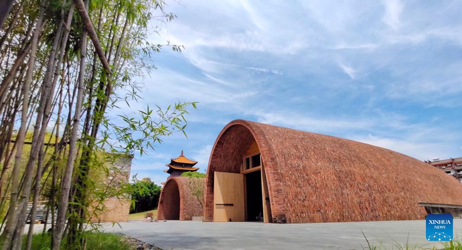 La Cina costruirà una 