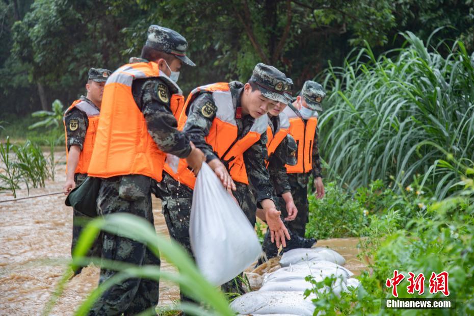 Guangxi: il tifone 