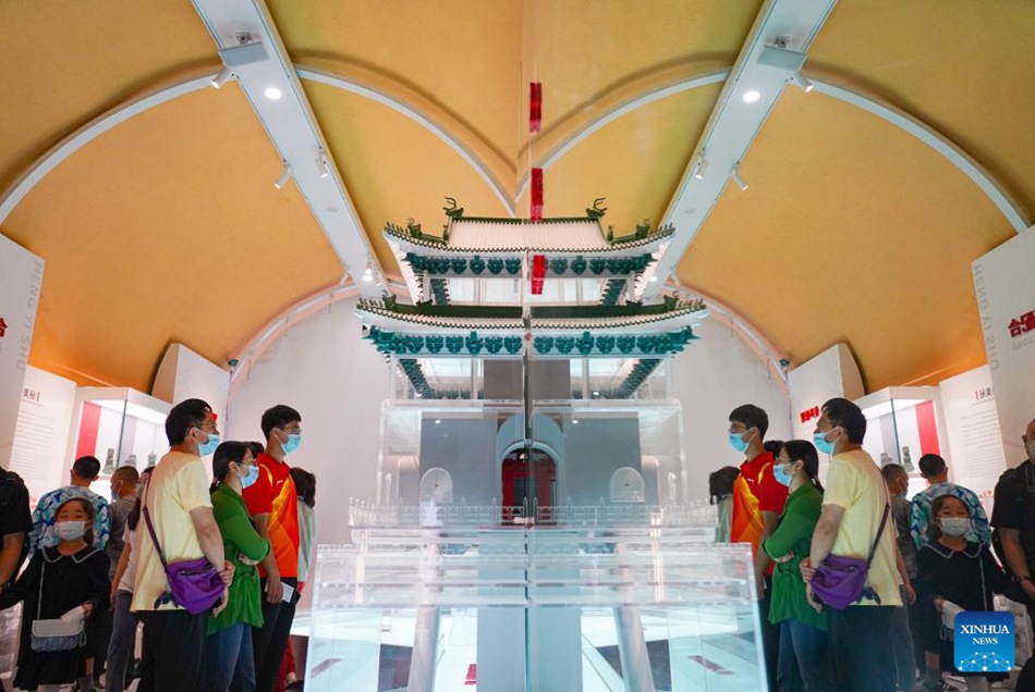 Beijing: mostra sulla storica torre del tamburo Gulou