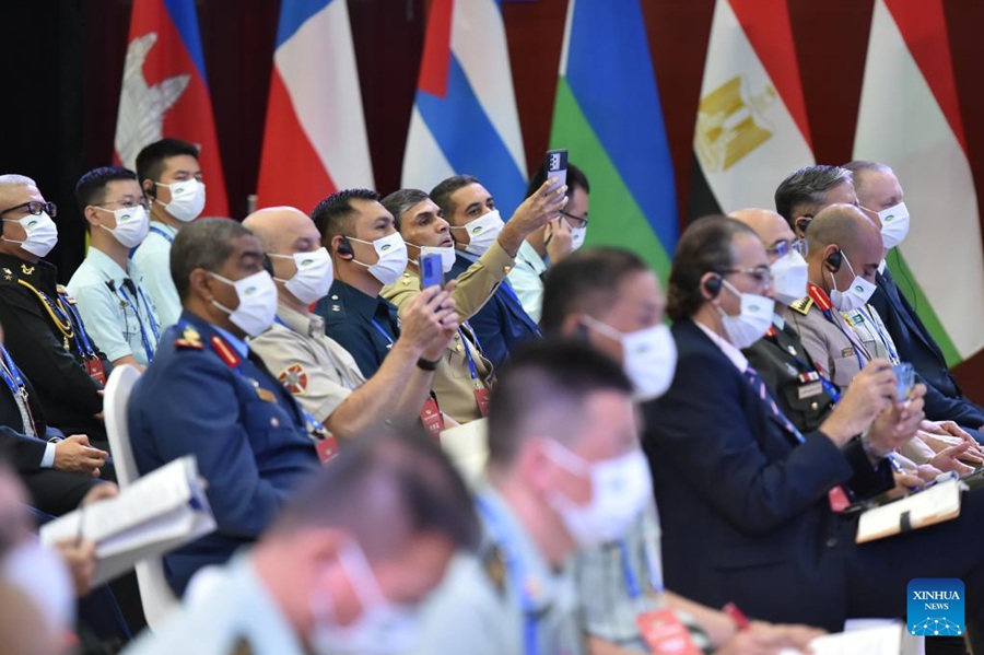 Il forum antiterrorismo a Beijing punta su cooperazione internazionale e armi intelligenti