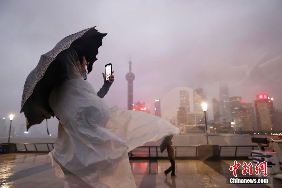 Shanghai: temporaneamente chiusa l'illuminazione del paesaggio di Shanghai a causa dell'imminente Hinnamnor