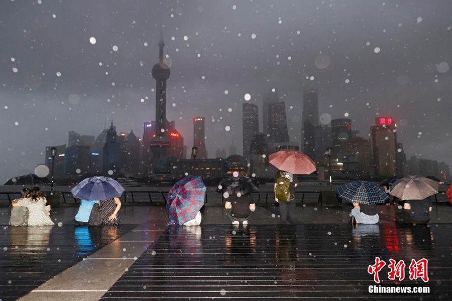 Shanghai: temporaneamente chiusa l'illuminazione del paesaggio di Shanghai a causa dell'imminente Hinnamnor