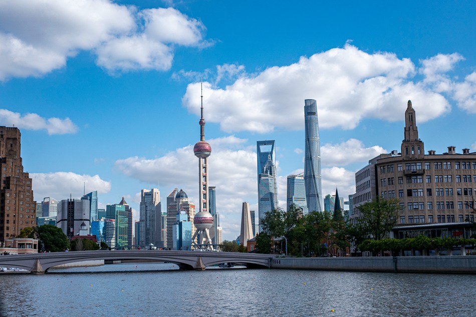 Shanghai: l'atmosfera autunnale si addensa negli spazi pubblici lungo il fiume Suzhou