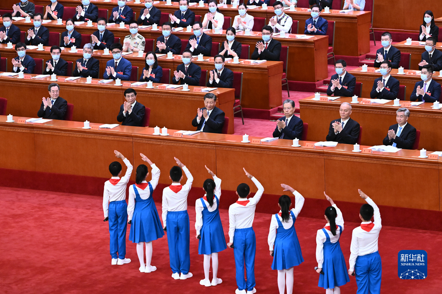 Xi Jinping e altri leader presenziano al 19esimo Congresso Nazionale della Lega della Gioventù Comunista Cinese