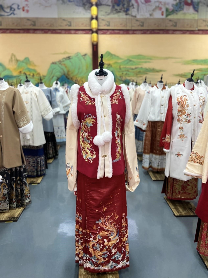 Caoxian, Shandong: boom dell'industria dell'Hanfu