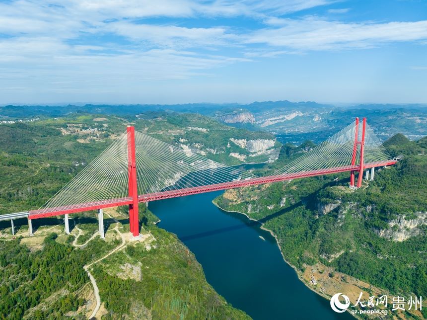 Giornalisti dell'Asia-Pacifico visitano il Guizhou – I paesaggi e le usanze del villaggio Huawu