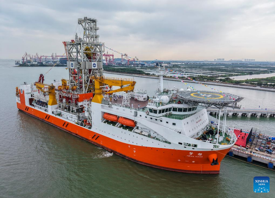 Entra in servizio la prima nave cinese per le trivellazioni in acque profonde