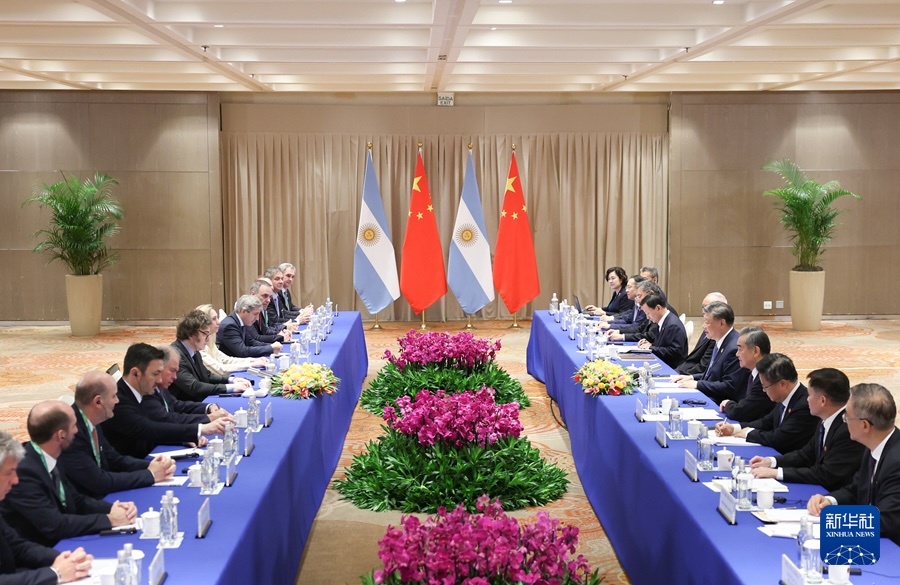 Xi Jinping incontra il Presidente argentino Javier Milei
