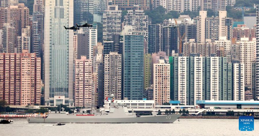 Flotta della marina del PLA visita Hong Kong