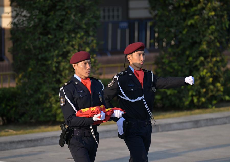 Cerimonia dell'alzabandiera per celebrare l'anniversario del ritorno di Macao alla madrepatria