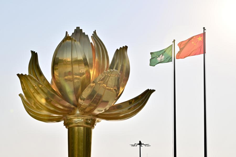 Cerimonia dell'alzabandiera per celebrare l'anniversario del ritorno di Macao alla madrepatria