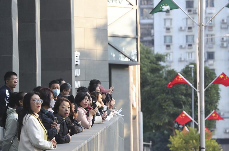 Cerimonia dell'alzabandiera per celebrare l'anniversario del ritorno di Macao alla madrepatria