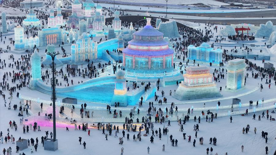 Il più grande parco a tema ghiaccio e neve del mondo apre nella 