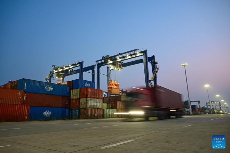 Porto di Yangpu, a Hainan: traffico container in aumento del 9,2% su base annua