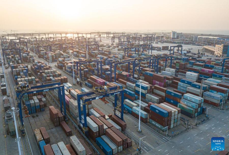Porto di Yangpu, a Hainan: traffico container in aumento del 9,2% su base annua