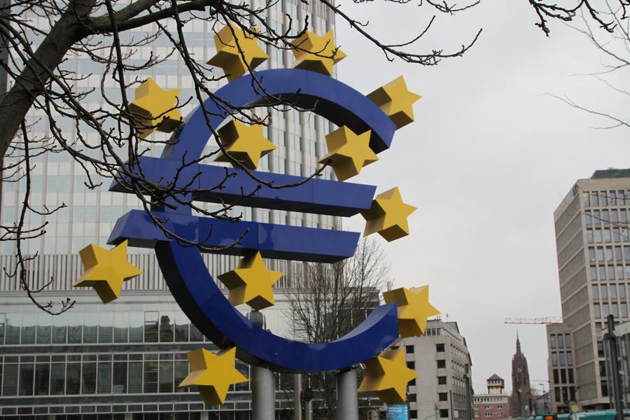 L'UE taglia le previsioni di crescita a causa dell'aumento dei dazi statunitensi e dell'incertezza