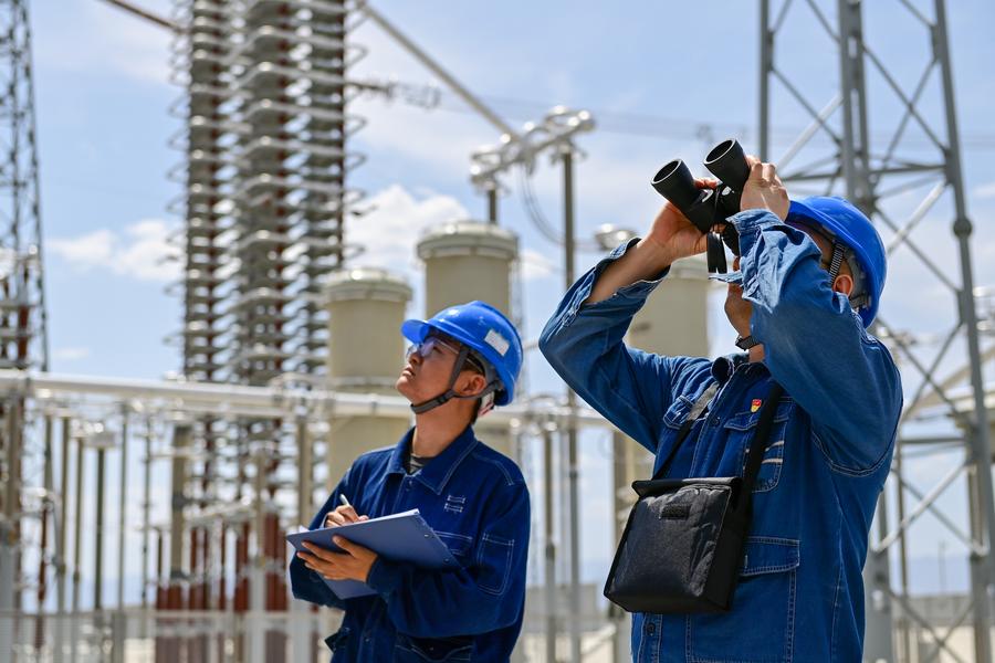 Nuovo progetto di trasmissione ad altissima tensione inizia a trasmettere energia dallo Xinjiang a Chongqing