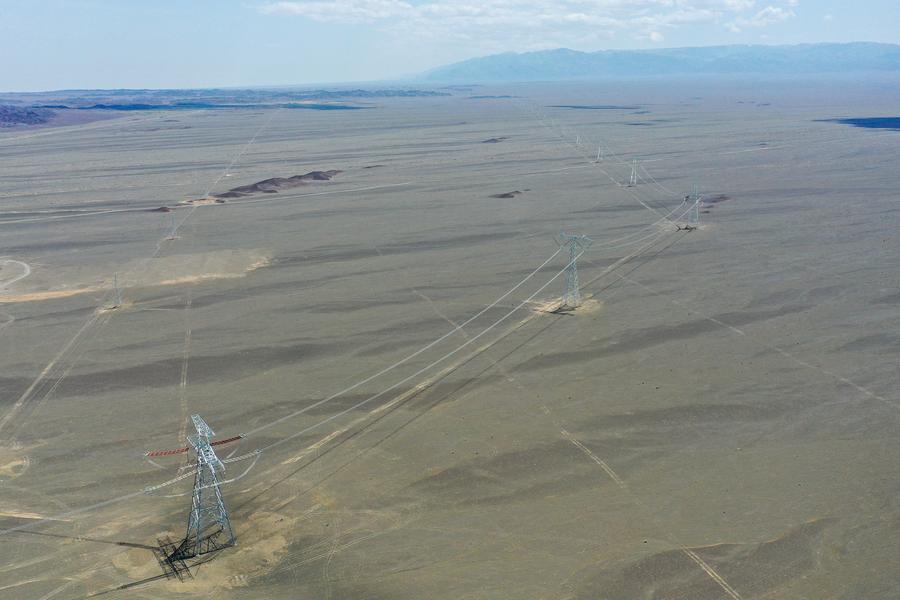 Nuovo progetto di trasmissione ad altissima tensione inizia a trasmettere energia dallo Xinjiang a Chongqing