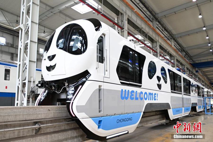 Esterno della prima monorotaia a sella a tema panda della Cina. (19 giugno 2025 - Chinanews/He Penglei)