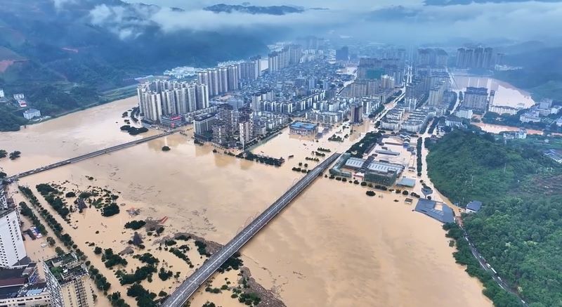 La contea di Rongjiang, nella provincia del Guizhou, colpita da una grave alluvione. (Foto: Media Center della contea di Rongjiang)