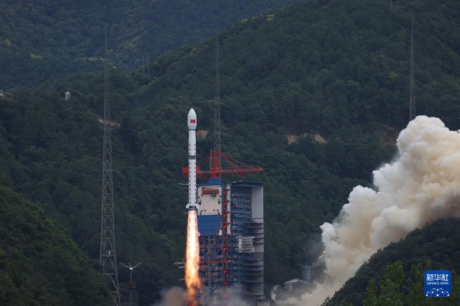 Cina, lanciato con successo il satellite sperimentale Shiyan 28B-01