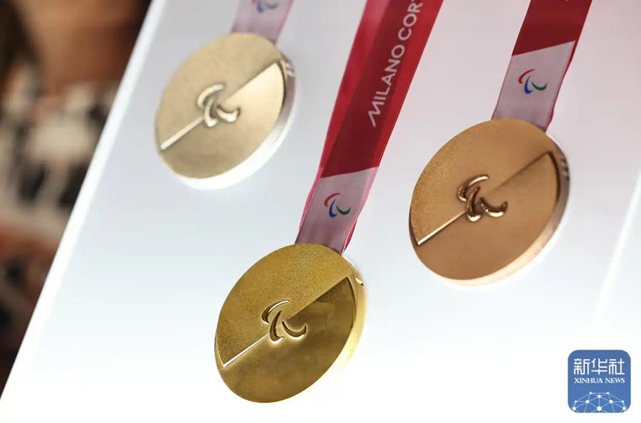 Presentate le medaglie delle Olimpiadi e Paralimpiadi Invernali Milano-Cortina 2026
