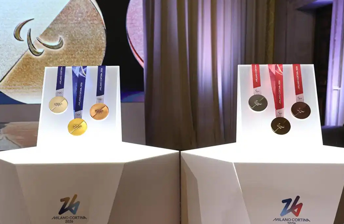Presentate le medaglie delle Olimpiadi e Paralimpiadi Invernali Milano-Cortina 2026