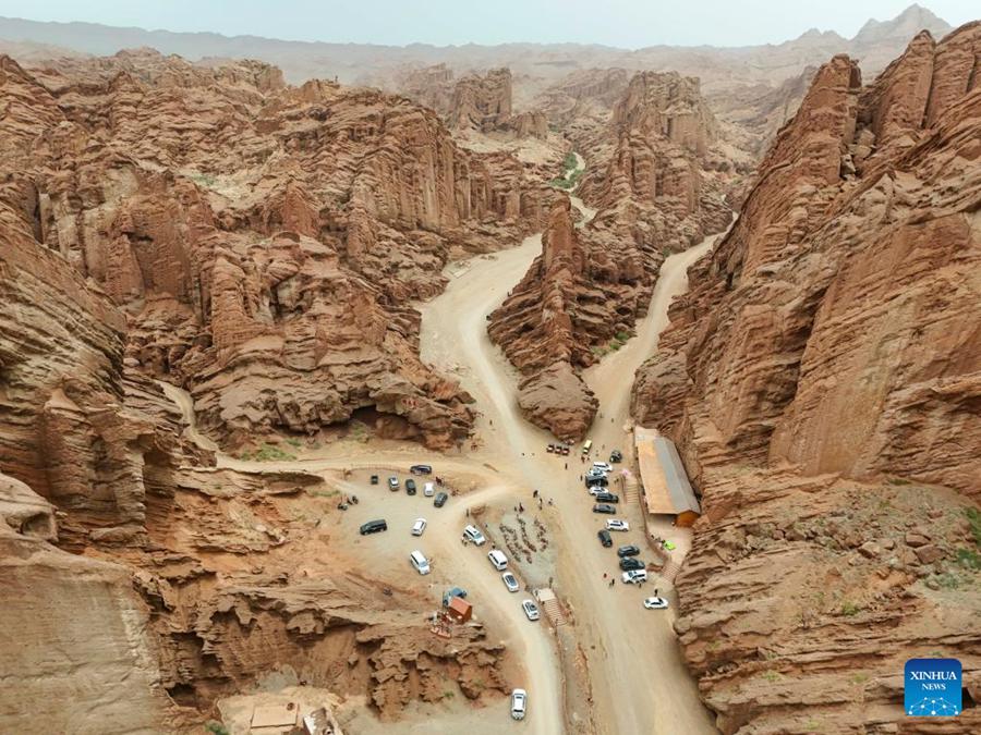L'autostrada Duku in Cina registra un boom turistico durante l'estate