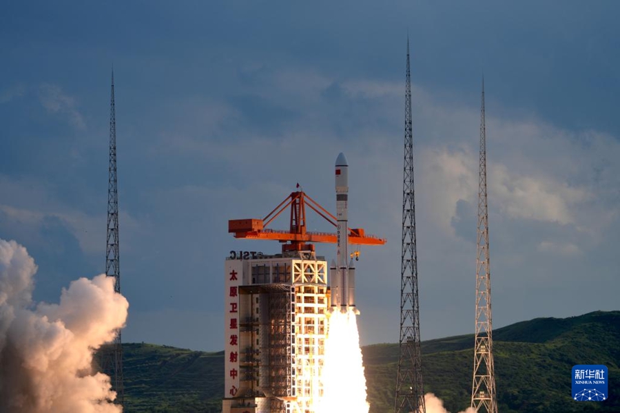 Cina: lanciato il satellite internet LEO 05