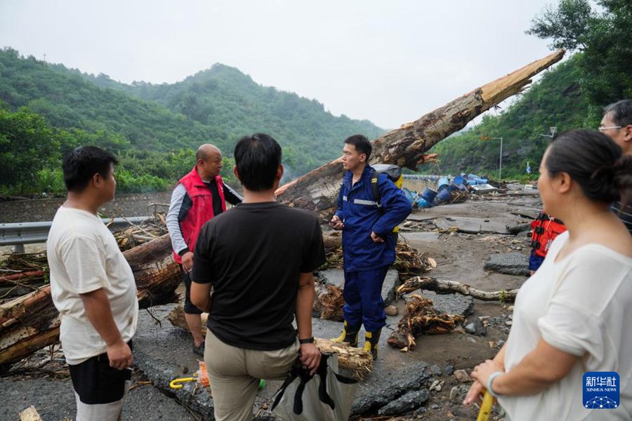 La Cina attiva la risposta di emergenza per il controllo delle inondazioni a Beijing