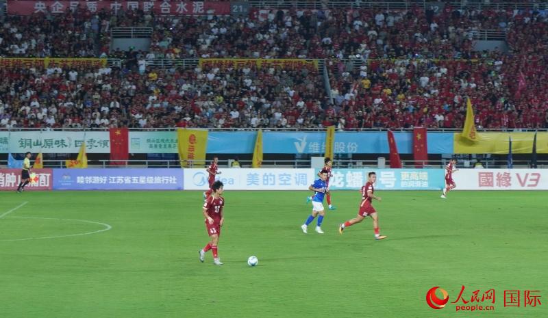 Xuzhou accoglie migliaia di tifosi per la Jiangsu City Football League