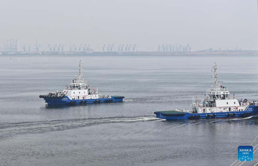 Rimorchiatori totalmente elettrici salpano nel porto di Tianjin