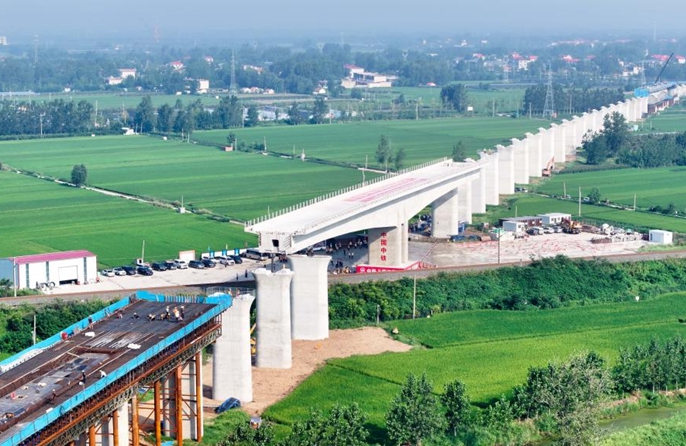 Trave a T posizionata sul super ponte sul fiume Shuhe nella Cina settentrionale