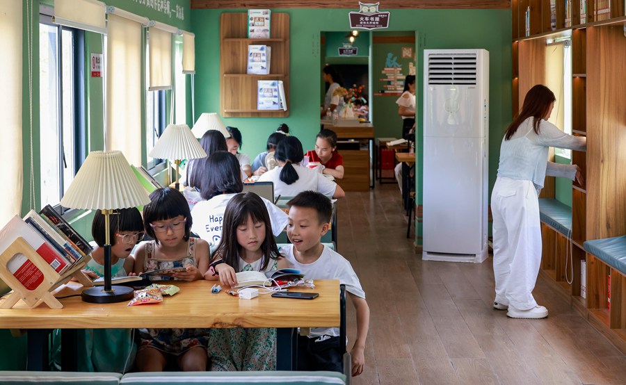 Guizhou, carrozze ferroviarie dismessi diventano biblioteca urbana