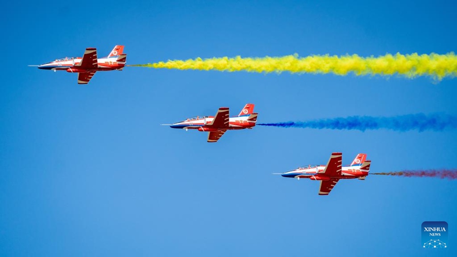 Velivoli all'anteprima delle attività open-day dell'Aeronautica dell'Esercito Popolare di Liberazione cinese e il Changchun Air Show 2025, a Changchun, nella provincia nord-orientale cinese del Jilin. (16 settembre 2025 – Xinhua/Tang Chengzhuo)