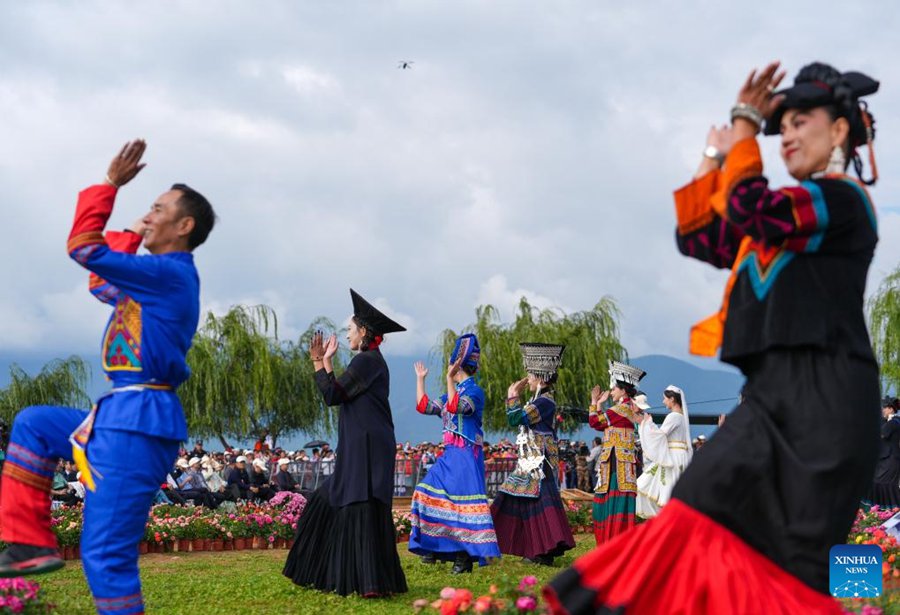 Inaugurato il primo Festival del Giro del Monte e del Lago Lugu in Sichuan