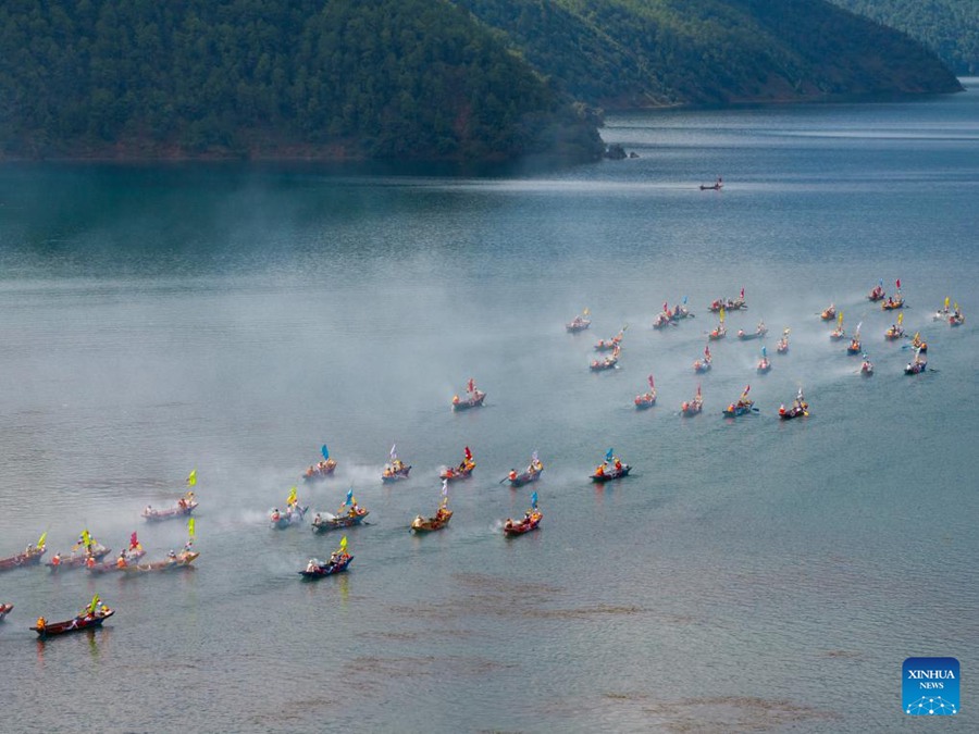 Inaugurato il primo Festival del Giro del Monte e del Lago Lugu in Sichuan