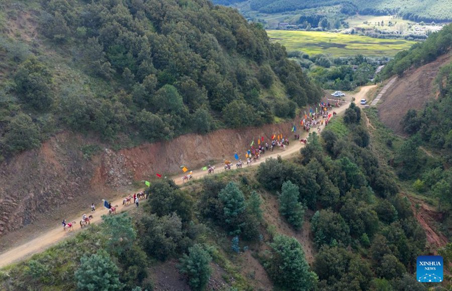 Inaugurato il primo Festival del Giro del Monte e del Lago Lugu in Sichuan