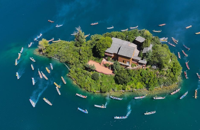 Inaugurato il primo Festival del Giro del Monte e del Lago Lugu in Sichuan