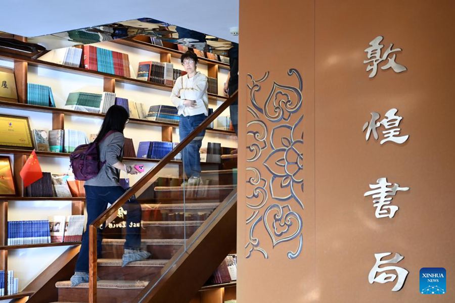 Dunhuang trasforma edifici dismessi in nuovi punti di riferimento culturali