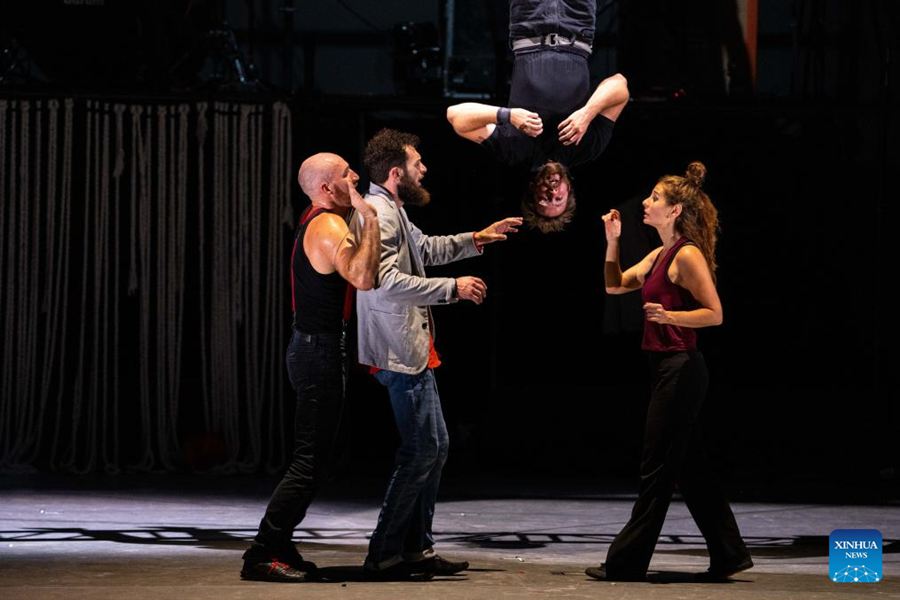 Prende il via il Zhangjiajie International New Acrobatic Theater Festival