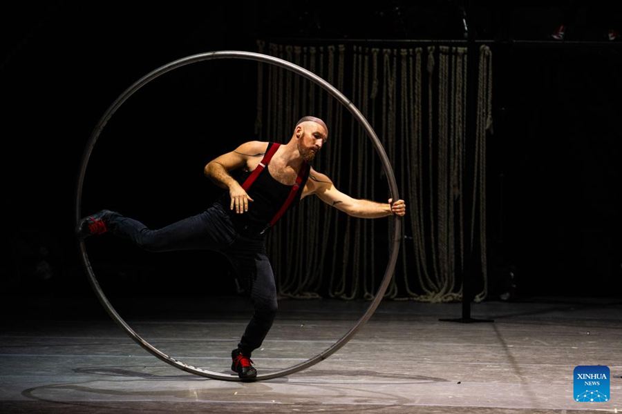 Prende il via il Zhangjiajie International New Acrobatic Theater Festival
