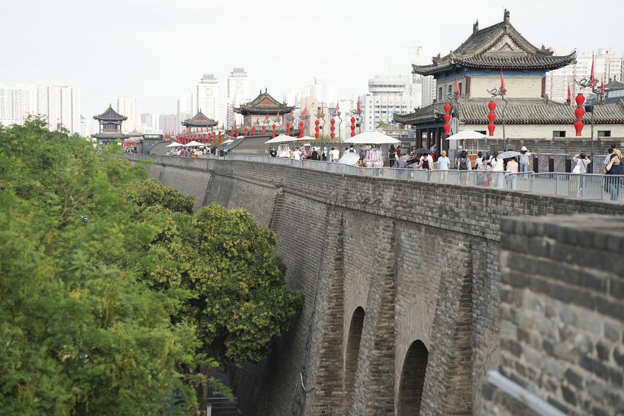 Da Xi'an a Roma a piedi, il viaggio di un uomo lungo la Via della Seta moderna